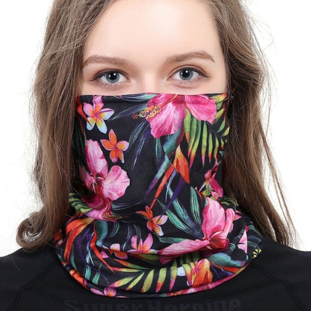 FREE W/ PURCHASES $75+, Floral Cloth Face Mask - Picture 1 of 4